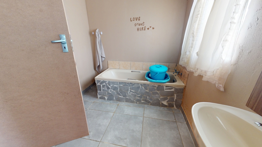 4 Bedroom Property for Sale in Promosa North West